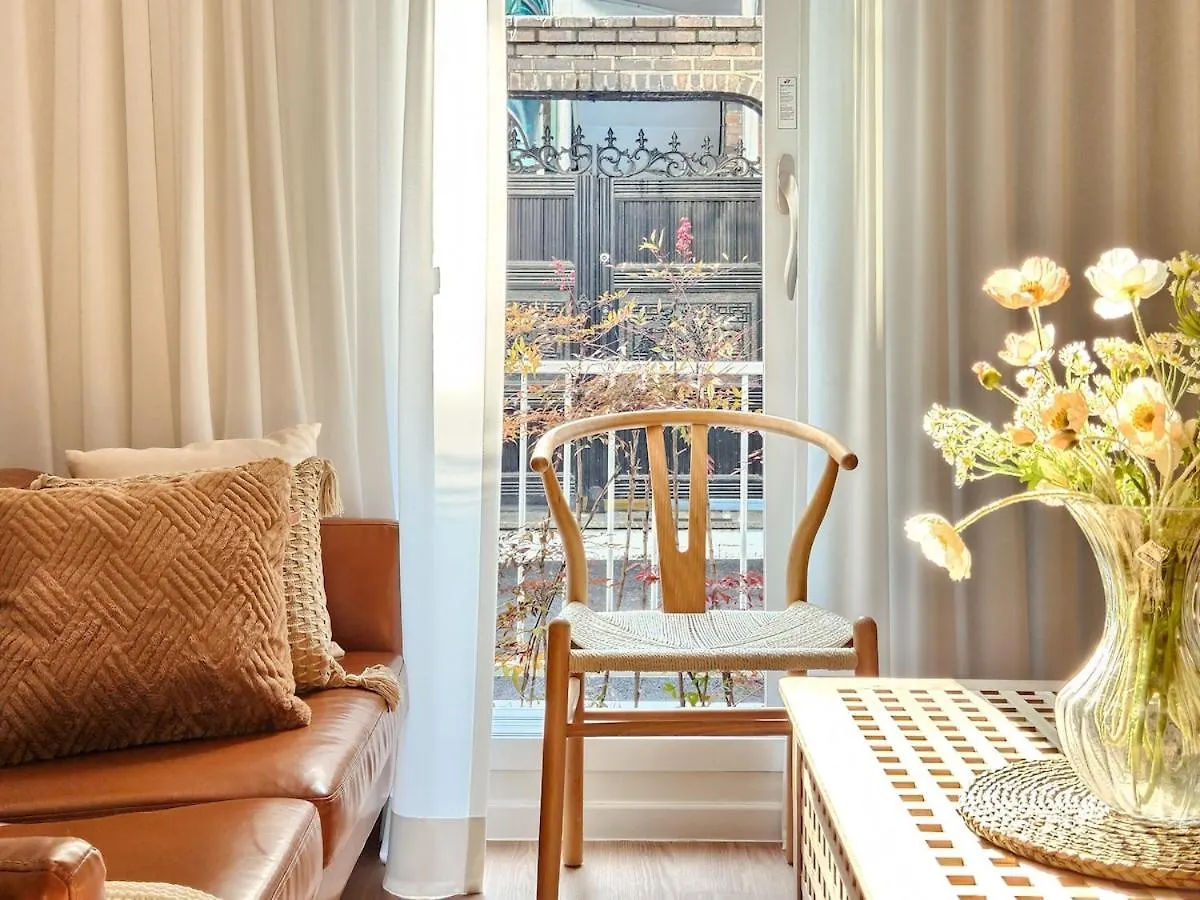Sensibility Warmth Cozy New Construction Pleasant Hongdae Gangnam 30 Minutes Villa Seoul 0*,  South Korea